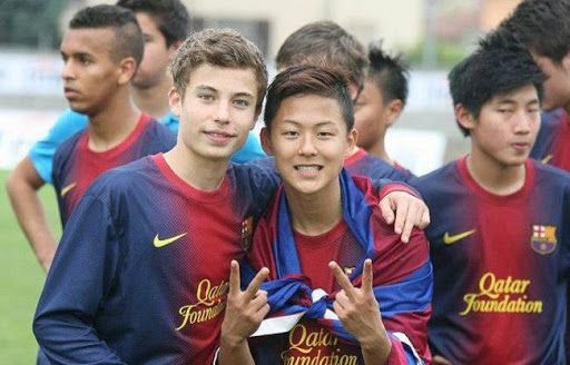 巴萨18岁新星重罚风波！12模特庆生引热议