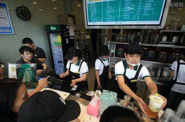 奶茶店外卖大战爆卖半年库存，店长揭秘：利润惊人却不多！