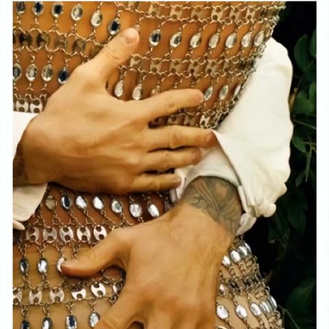 《赛琳娜9月大婚！北美意难平，独家揭秘》