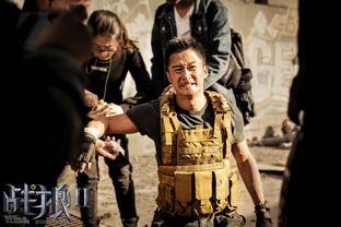 《战狼吴京遇阿娇，网友：女侠电话威力惊人》