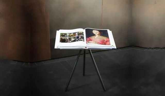 《NS2“钉书机门”拍卖破180万！慈善用途引关注》