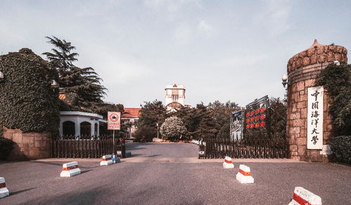 《2077》新升级！自动驾驶+晶彩车衣，未来驾驶体验大揭秘