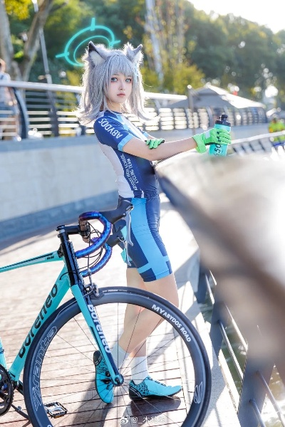 《蔚蓝档案》皋月COS秀：身材绝美，韩援风采！