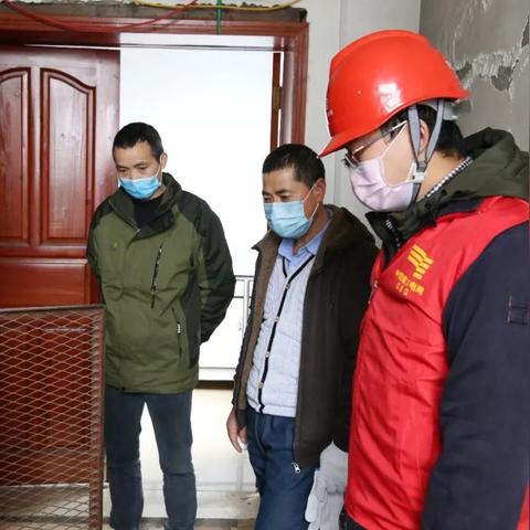 《最后一次突击》4人小队集结！硬核射击，兄弟并肩战！