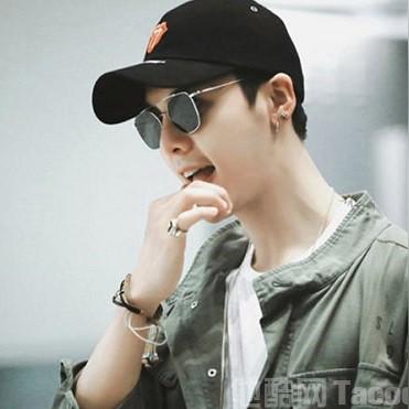 剃光头COS埼玉达人！埼玉训练法UP主还原度爆表