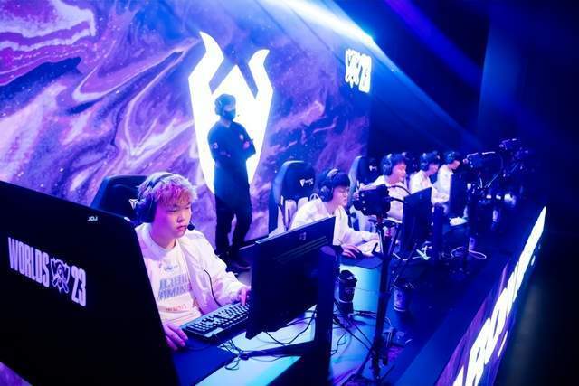 《GEN夺冠热议：BLG底座之争，谁才是真正王者？》