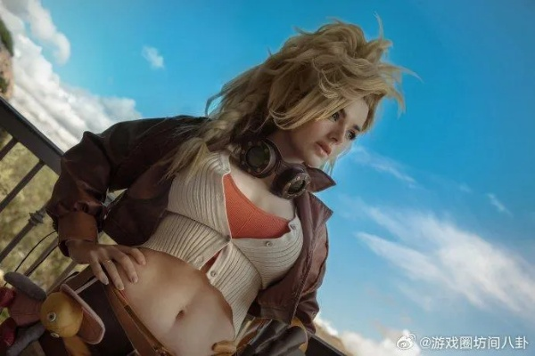 《怪物猎人：荒野》夏日新装亮相！阿尔玛绝美cos炎头队长