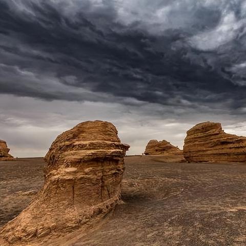 《死亡岛2警官锁箱钥匙探秘：隐藏位置大揭秘》