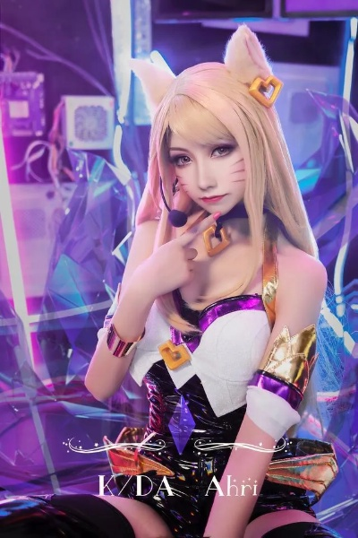 《英雄联盟》阿狸再现巅峰！韩援Coser惊艳演绎，数值爆表！