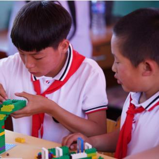 《马云夜骑乐高版神秘现身，官方店铺竟无售！》