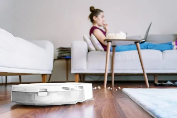 绝尘霸屏！大疆扫地机器人8月6日新品亮相，抢鲜体验！