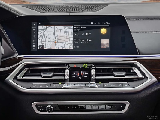 宝马X5原型内饰惊艳首曝：17.9英寸巨幕中控屏，视觉盛宴！