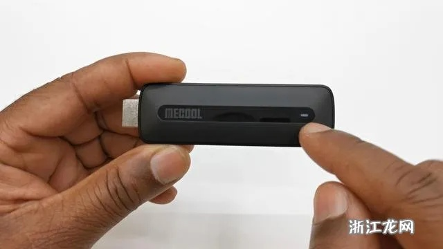 小米4K电视棒二代：U盘般小巧，独家Google TV体验