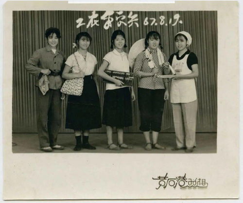 《南京照相馆》：感人巧合，不设痕迹的温情故事