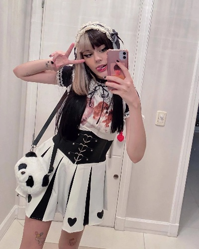 韩援Coser魅力小恶魔比耶照，网友狂欢必备！