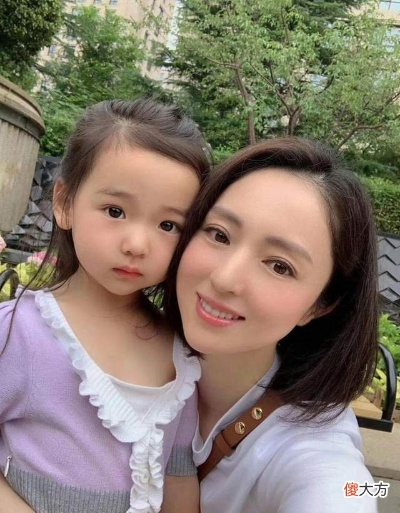 董璇再婚分居真相：女儿牵线，过渡期揭秘