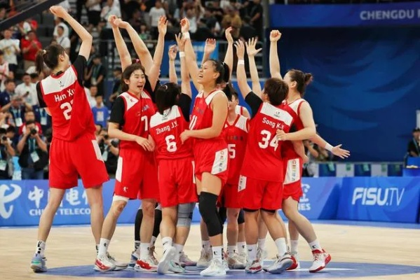 大运会女篮巅峰对决！中国女篮力克美国夺冠狂潮！