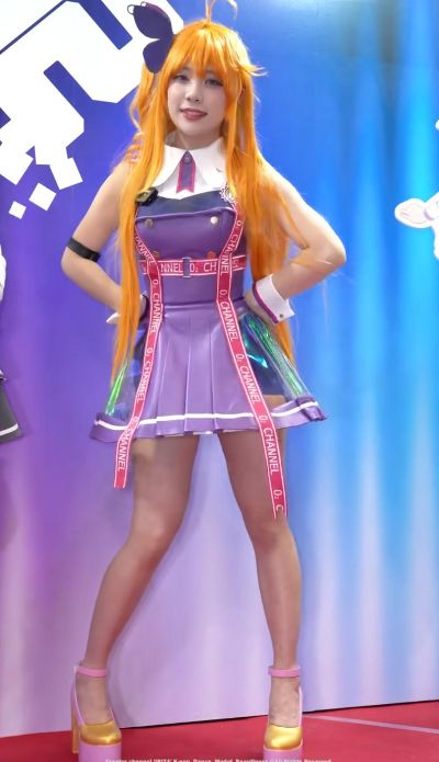 香港动漫电玩节PS展台性感小姐姐抢镜！🔥