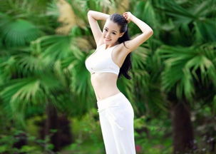 《隐形女》写真曝光：身材惊艳，绝美曲线引热议