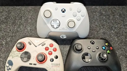 《小鸡G7Pro明末联名手柄海外爆火！官方：畅销无忧》