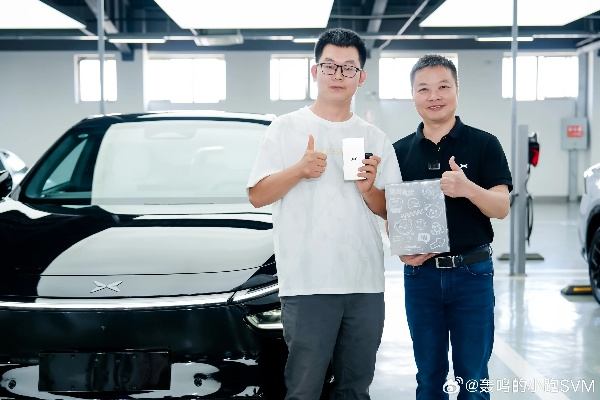 徐艺真成小鹏G7车主，何小鹏亲自交付！超“料”现场曝光