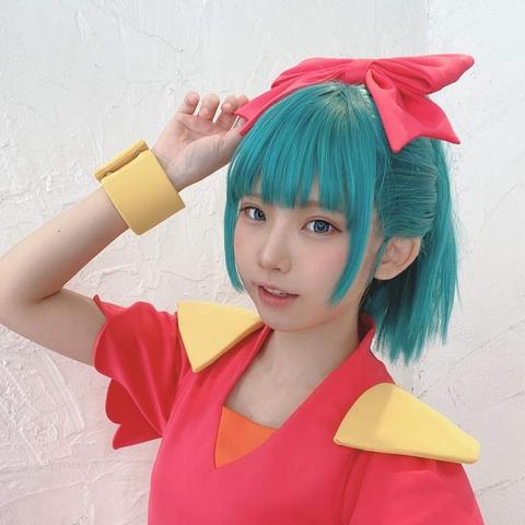 日本女生上班美照爆红！网友：这颜值打call不停