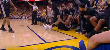 《WWE幕后追踪》揭秘：揭秘真相还是老调重弹？