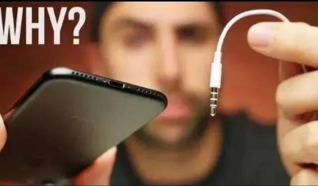 苹果取消耳机孔引热议：揭秘非它首个的厂商真相