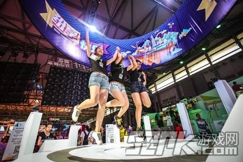 《舞动之夜：狂欢》ChinaJoy首秀，揭秘体感舞蹈社交新潮流！