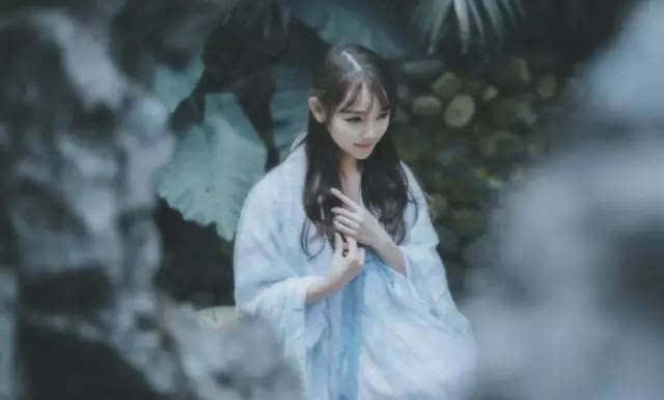 《尹瓶儿小剧场攻略：美女助力，轻松成仙！》