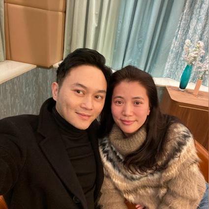 网红“无语哥”微博首秀：2.59亿粉丝，年收入破千万！