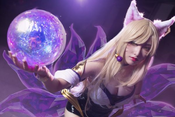 《LOL阿狸coserYasal新视频，绝美容颜引热议》