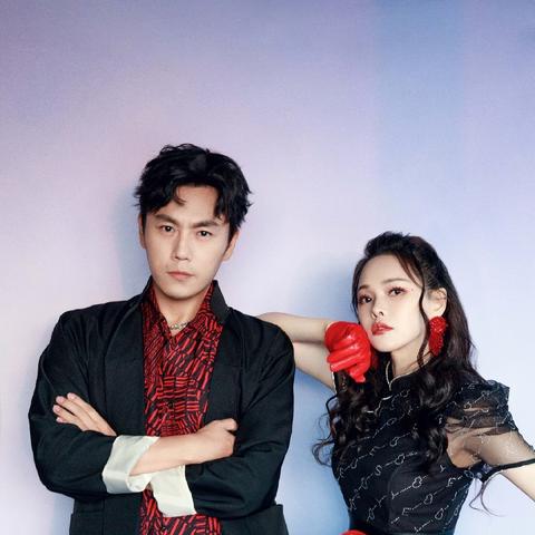 伊能静秦昊罕见同框，揭秘夫妻关系背后的心酸真相