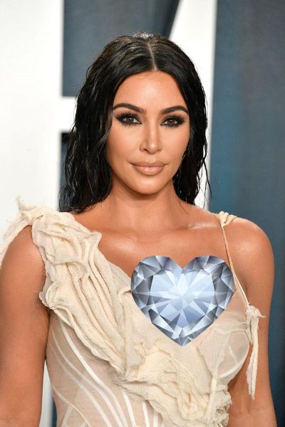 金卡戴珊瘦脸绷带引热议，普金斯代言助力品牌新高度