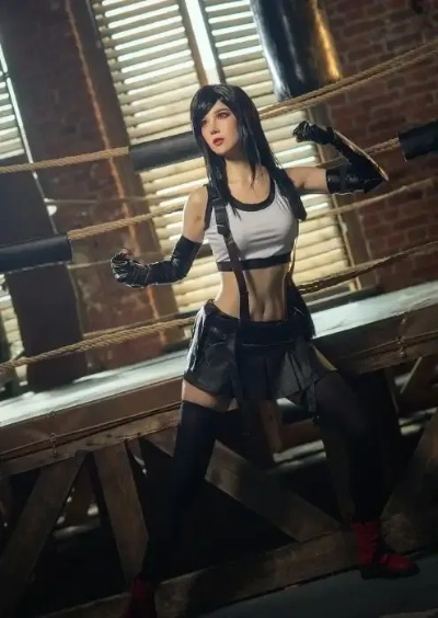 蒂法cosplay大集合：穿越游戏角色的时尚变身