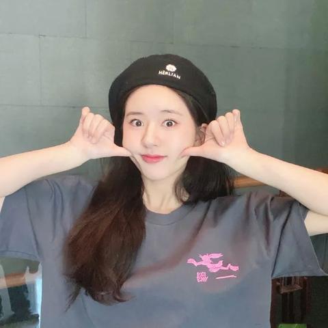 赵露思同款馒头爆火！官方澄清：无预售无代卖