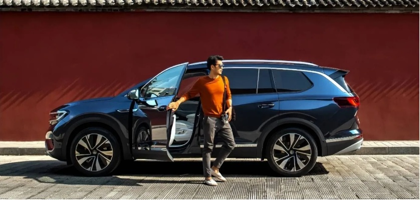 《26.99万起！全新揽境SUV震撼上市，家族巨兽来袭！》