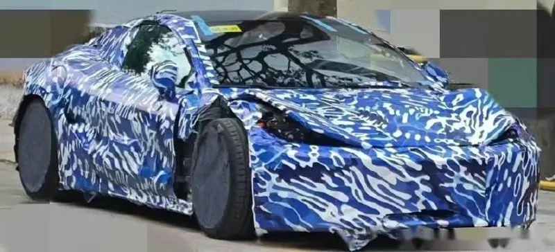 比亚迪腾势Z跑车谍照曝光：敞篷与硬顶版齐飞