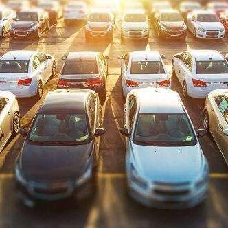 《购车保养遇坑：4S店倒闭，影院大银幕警示！》