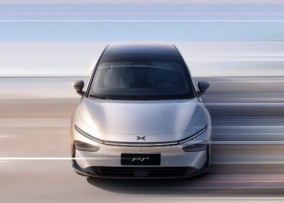 小鹏P7预售火爆，6分37秒订单破万！抢鲜体验新速度