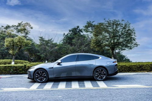 小鹏P7路怒神器：边开车边打怪，游戏体验新升级