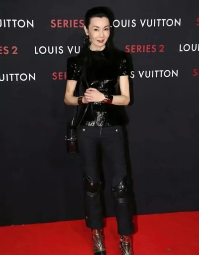 张曼玉60岁穿搭秘籍：25套优雅造型大盘点