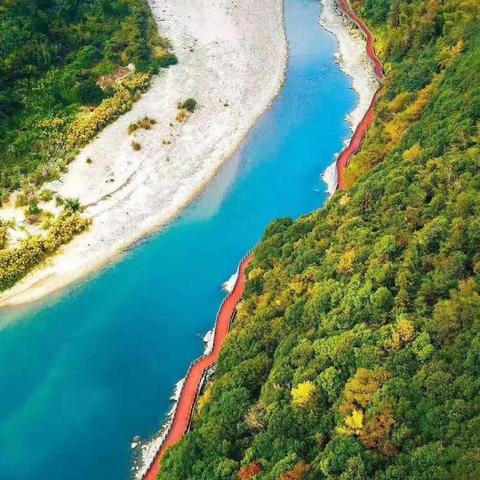 《三角洲行动》独家福利！免费领超贵传说皮肤，双份大放送！