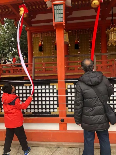 《达愿福神社》新趣更新：货车栏杆上滑行大挑战！