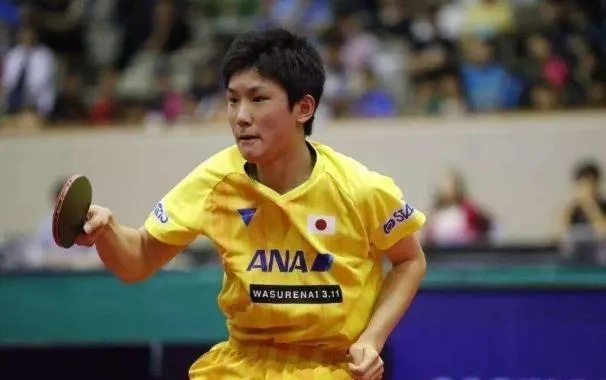 张本智和赢球后不满握手，向教练告状内幕曝光！