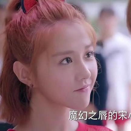 学姐强吻一小时！泳衣洗澡囧图曝光，网友直呼太尴尬