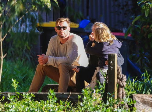 克里斯·海姆斯沃斯42岁生日海上狂欢记