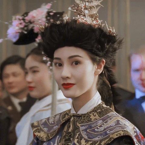 《好莱坞美女潜规则揭秘：名利场猎艳风云录》