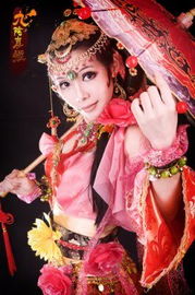 《剑星》伊芙独家抖动模组：三步摇五步抖，舞动江湖风华