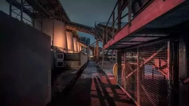 西西里工业变迁摄影攻略：揭秘最佳拍摄点